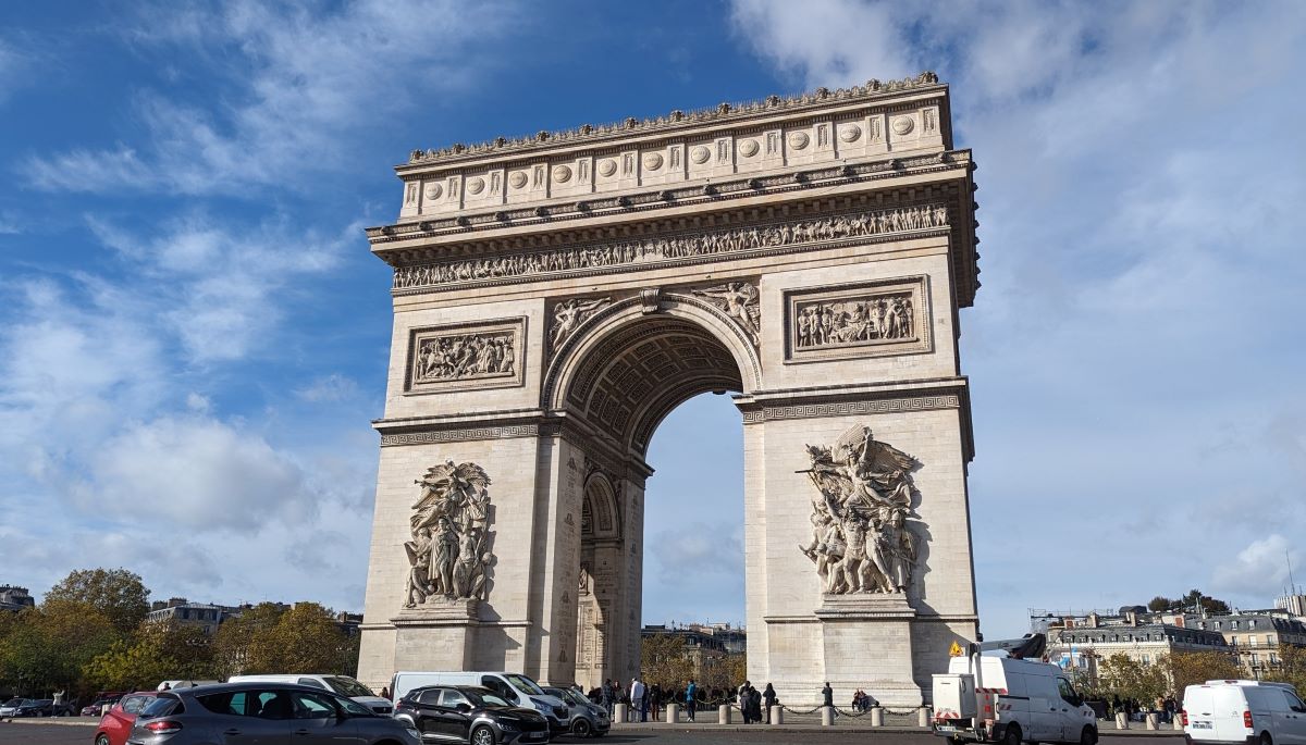 パリメトロ2号線:全駅リストと観光スポットまでのアクセス時間 パリの楽しい場所